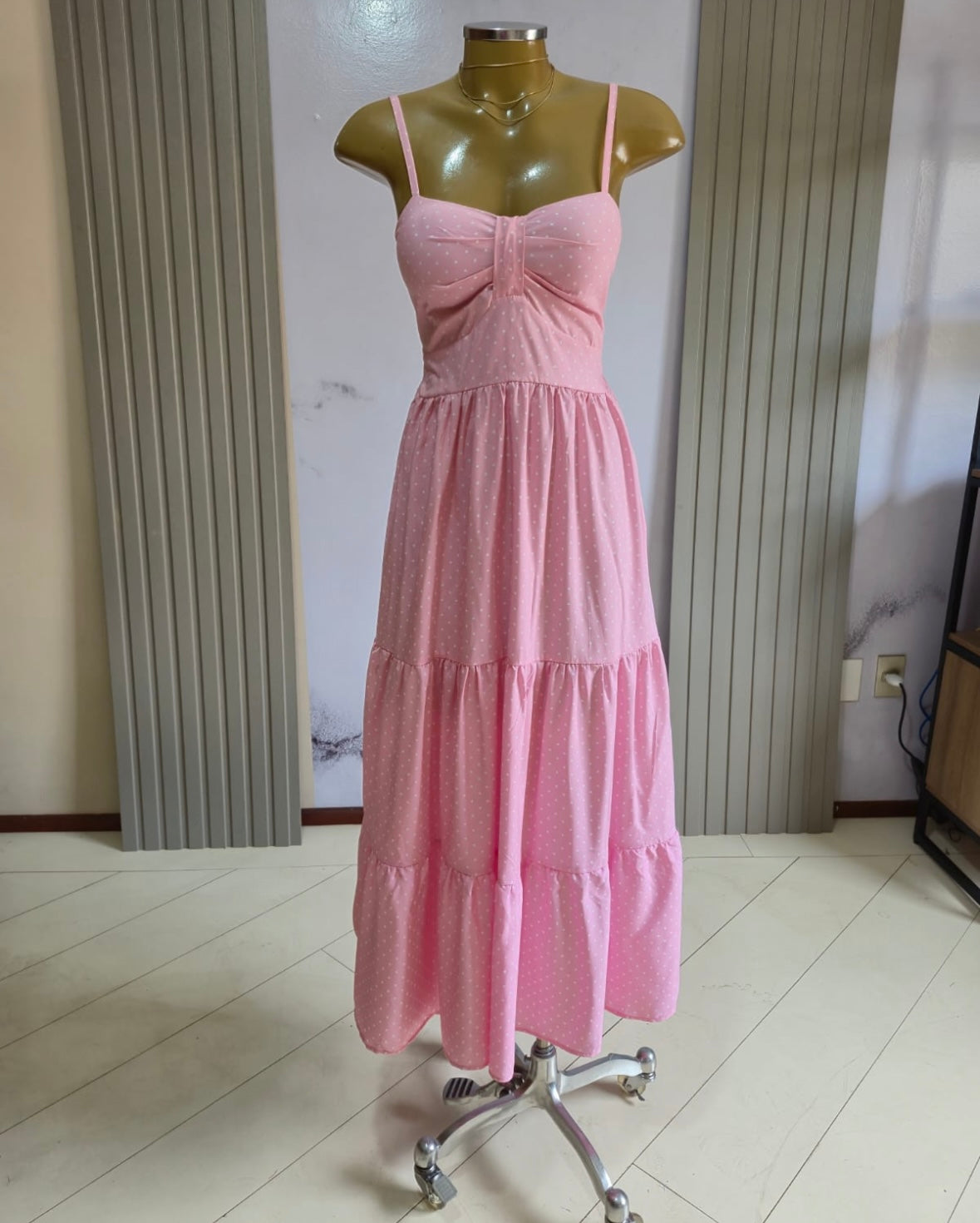 Vestido rosa poá