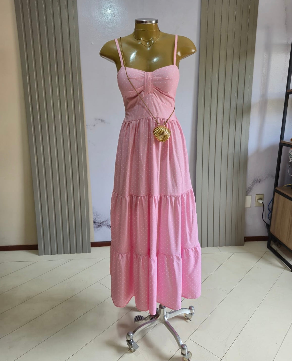 Vestido rosa poá